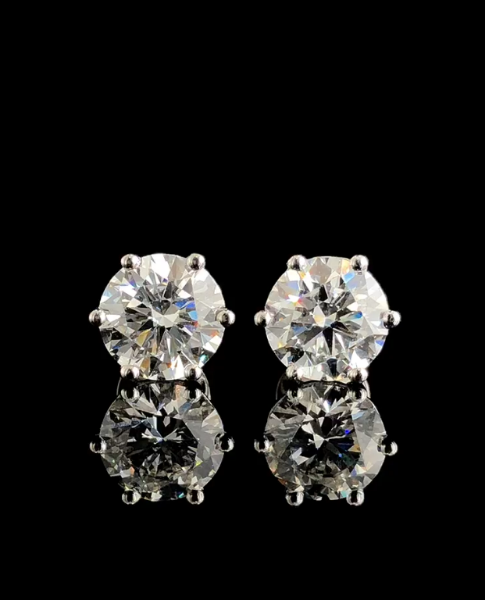 Picture of 2.20 Carat Solitaire Studs With A Striking Diamond Design.