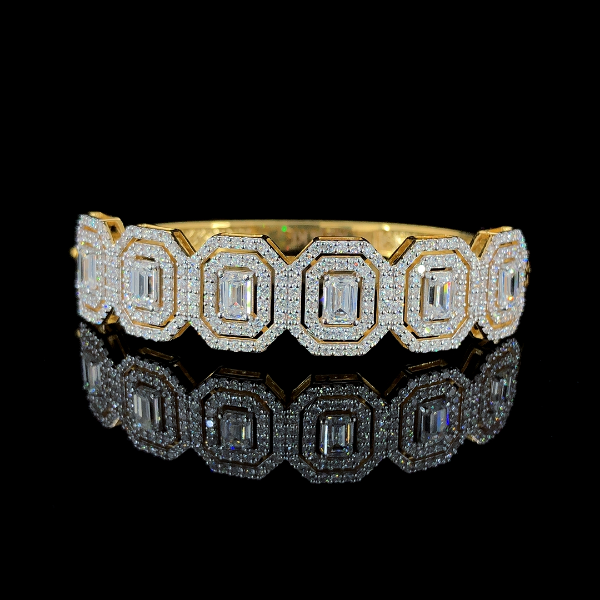Picture of Emerald Halo Bracelet (7.90 CTW)